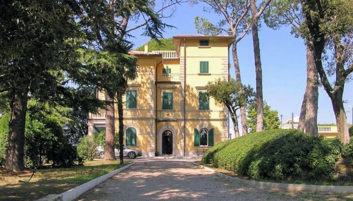 Villa histórica en venta Terricciola, Toscana,  Italia
