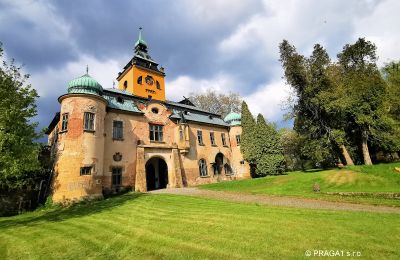 Palacio en venta Hlavní město Praha, Vista frontal