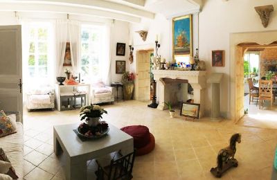 Casa señorial en venta Gémozac, Nueva Aquitania:  Der Wohnraum mit offenem Kamin und Zugang zum Wintergarten