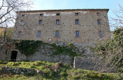 Palacio en venta San Leo Bastia, Palazzo Vaiano, Umbría:  Vista posterior