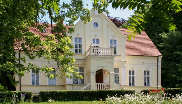 Casa señorial en venta Chojnice, Voivodato de Pomerania,  Polonia