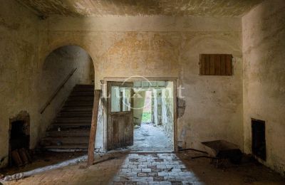 Palacio en venta Brody, Zámek Brody, Ústecký kraj, Escalera