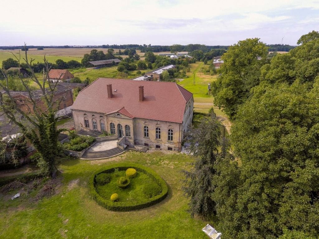 fotos Casa señorial con dependencias y parque en Pomerania Occidental