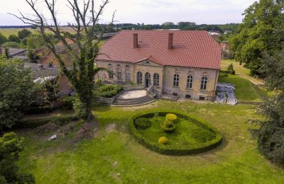 Palacio en venta Przybysław, Voivodato de Pomerania Occidental:  Drone