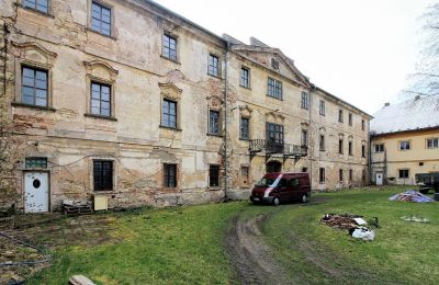 Palacio en venta Hlavní město Praha, Vista posterior