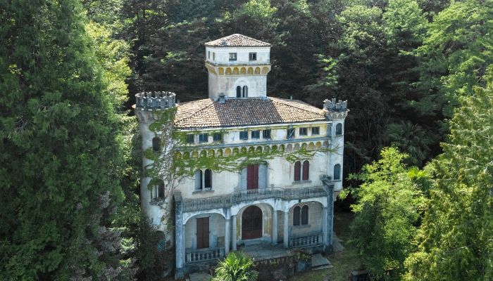 Villa histórica en venta 28838 Stresa, Piamonte,  Italia