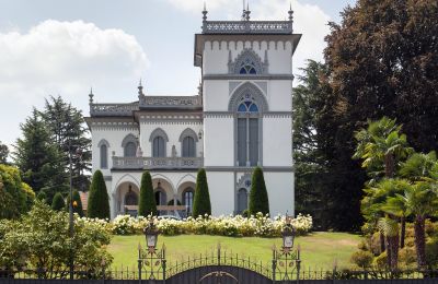 Villa histórica en venta 28040 Lesa, Piamonte:  Vista frontal