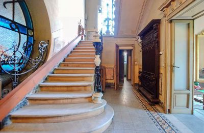 Villa histórica en venta Golasecca, Lombardía:  Escalera