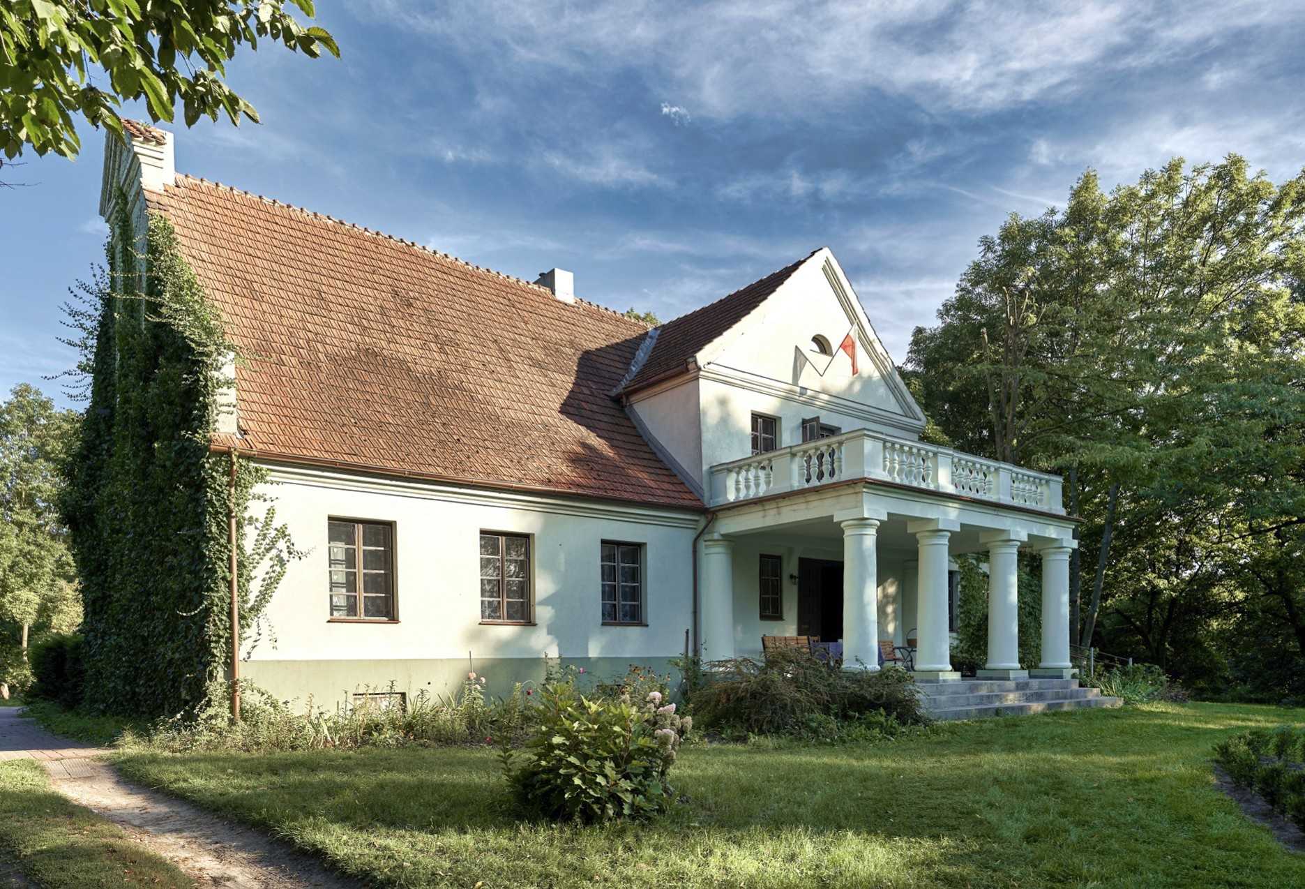Fotos Manor house near Toruń with 4 ha of land