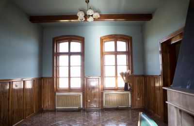 Villa histórica en venta Chmielniki, Voivodato de Cuyavia y Pomerania:  Sala de estar