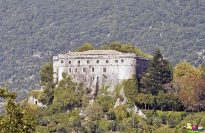 Castillo en venta Abruzos:  Vista exterior