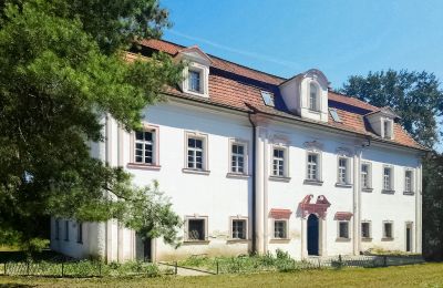 Palacio en venta Opava, Moravskoslezský kraj:  Vista exterior