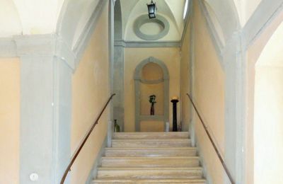 Palacio en venta 06055 Marsciano, Umbría:  Escalera