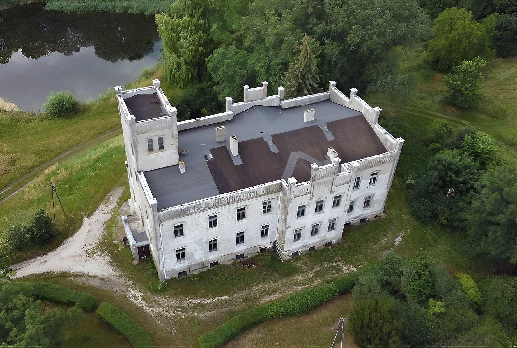 Casa señorial en venta Górki Dąbskie, 89-240 Górki Dąbskie 1, Voivodato de Cuyavia y Pomerania:  Drone