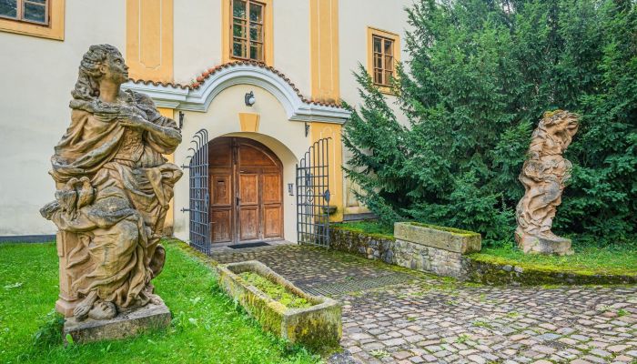 Castillo Třebotov, Región de Bohemia Central