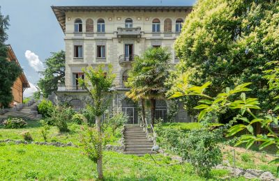 Villa histórica en venta Lovere, Lombardía:  Vista posterior