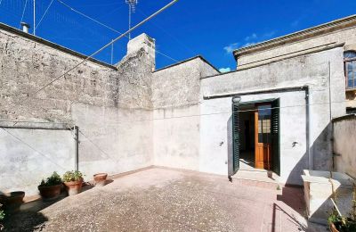 Casa urbana en venta Oria, Piazza San Giustino de Jacobis, Apulia:  Terraza en la azotea