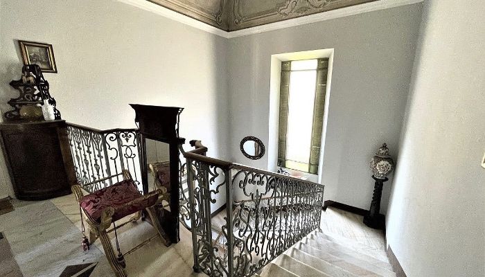 Villa histórica Verbano-Cusio-Ossola, Intra 5