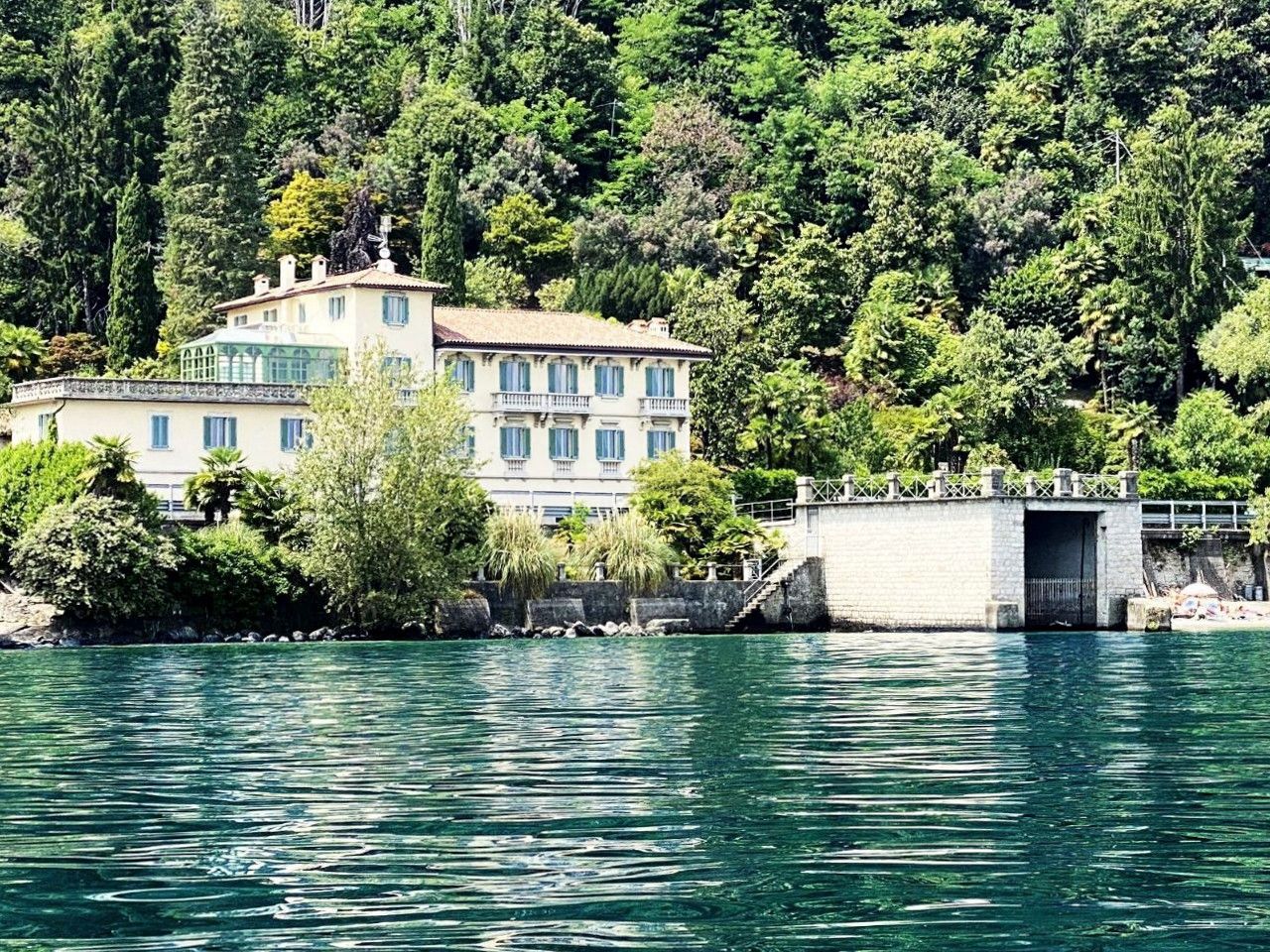 Fotos Villa de carácter exclusivo con playa privada y muelle para embarcaciones