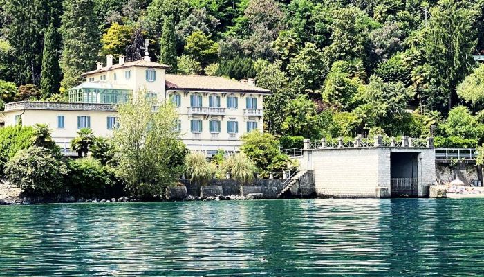 Villa histórica en venta 28824 Oggebbio, Piamonte,  Italia