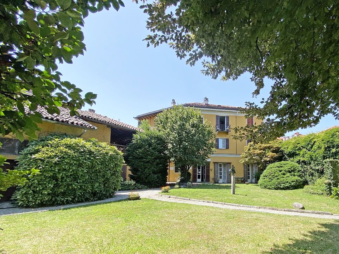 Fotos Villa en Verbania Intra - Propiedad privada cerrada con gran jardín