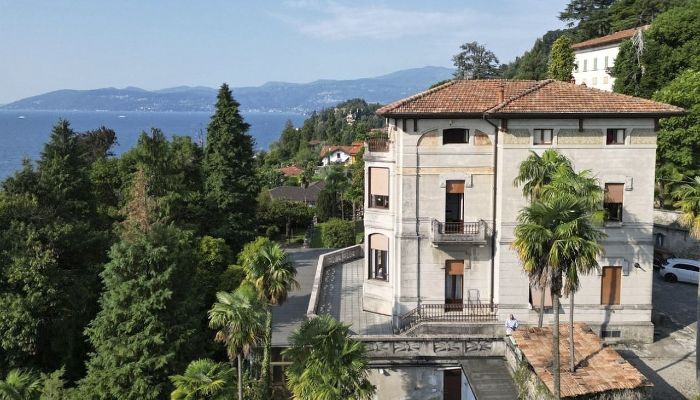 Villa histórica en venta 28823 Ghiffa, Piamonte,  Italia