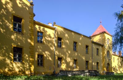 Casa señorial en venta Región de Nitra:  Vista posterior