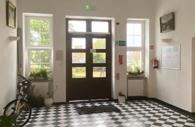 Apartamento en edificio histórico en venta Lubiechowo, Pałac w Lubiechowie, Voivodato de Pomerania Occidental, Hol wejściowy 