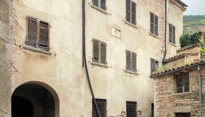 Palacio urbano en venta Piobbico, Marcas,  Italia