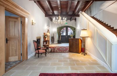 Casa señorial en venta Sędzisław, Dwór w Sędzisławiu, Voivodato de Baja Silesia, Hall de entrada