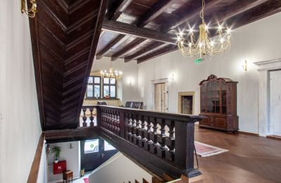 Casa señorial en venta Sędzisław, Dwór w Sędzisławiu, Voivodato de Baja Silesia, Pasillo