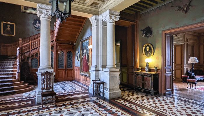 Excelente castillo en Bretaña con 24 hectáreas de terreno