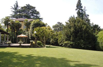 Villa histórica en venta Merate, Lombardía:  Jardín