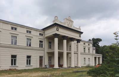 Palacio en venta Głuchowo, Palac 1, województwo wielkopolskie, Pórtico