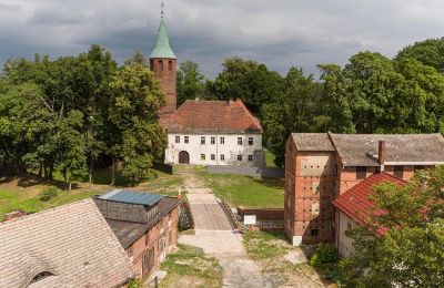 Castillo en venta Karłowice, Zamek w Karłowicach, Voivodato de Opole:  Acceso