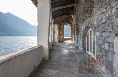 Propiedad histórica en venta Brienno, Lombardía:  Terraza