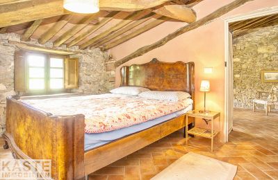 Finca en venta Pescaglia, Toscana:  Dormitorio
