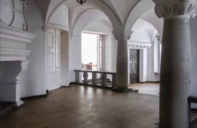 Palacio en venta Płoty, Nowy Zamek, Voivodato de Pomerania Occidental:  Hall de entrada