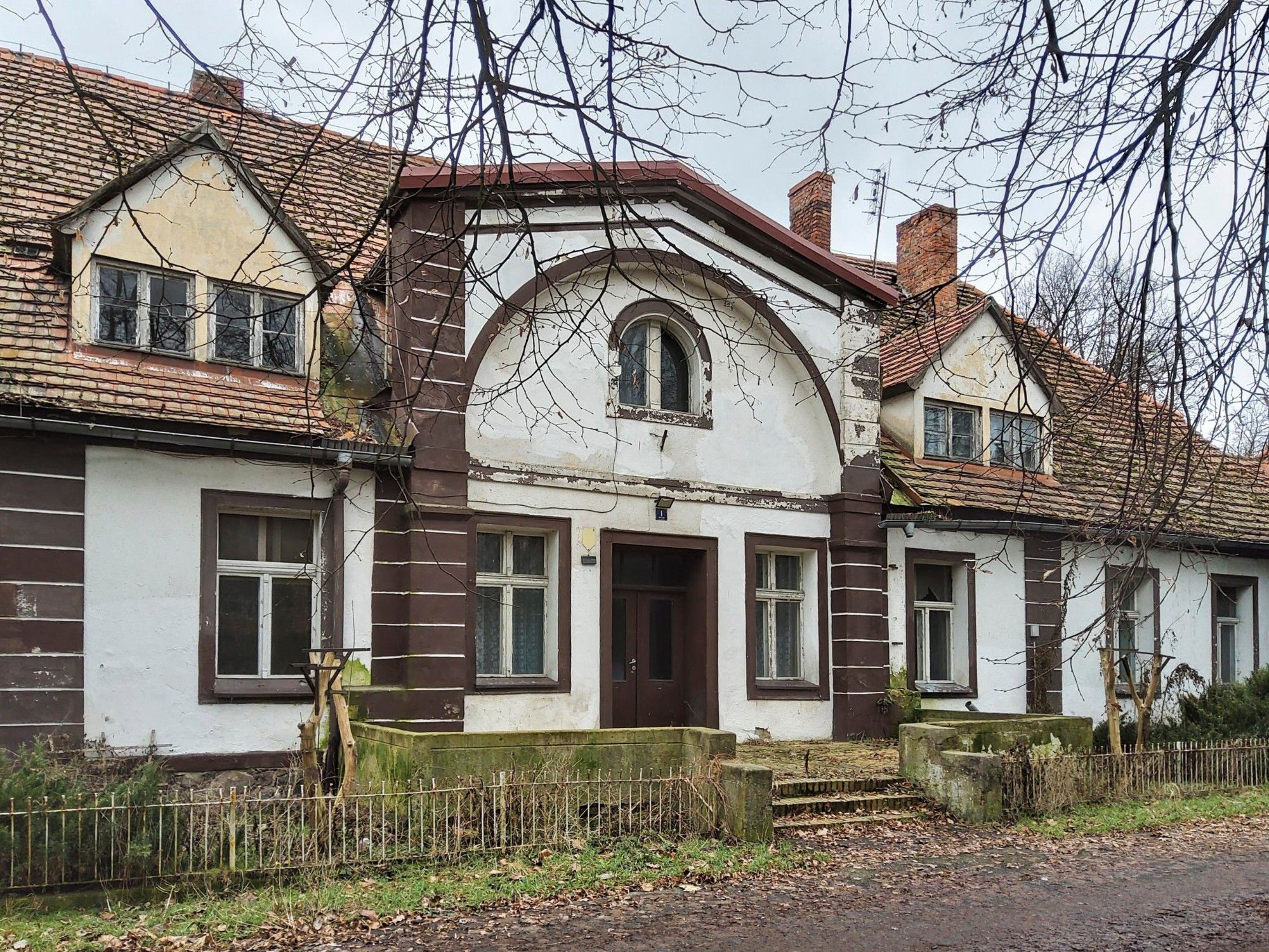 fotos Casa señorial con dependencias y parque cerca de Leszno