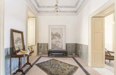 Palacio en venta Manduria, Apulia:  