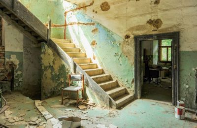 Casa señorial en venta Región de Košice, Escalera