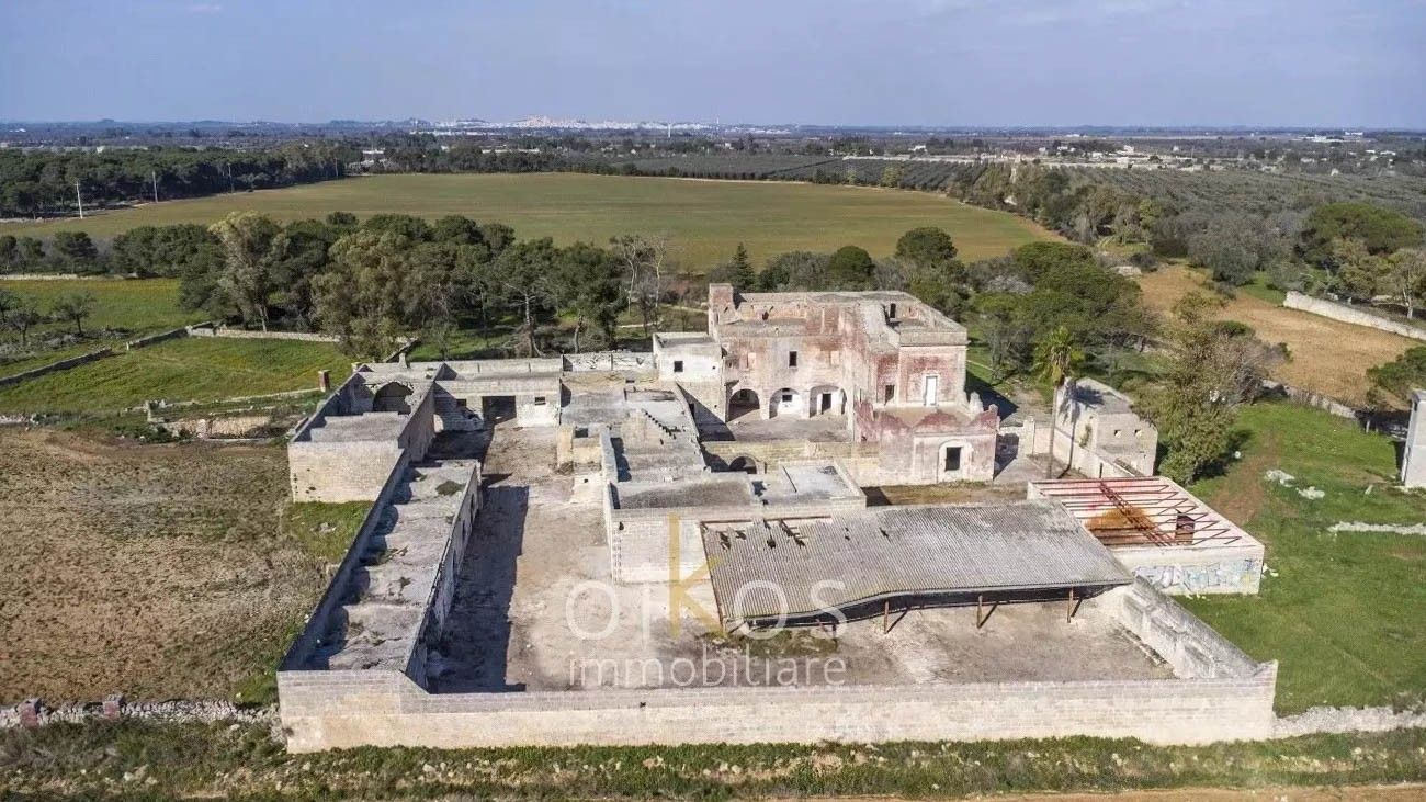 Fotos Señorial finca de 52 hectáreas en Apulia como propiedad de inversión