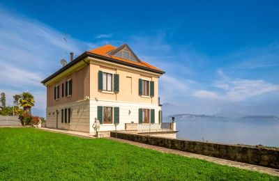 Villa histórica en venta Belgirate, Piamonte:  Vista exterior