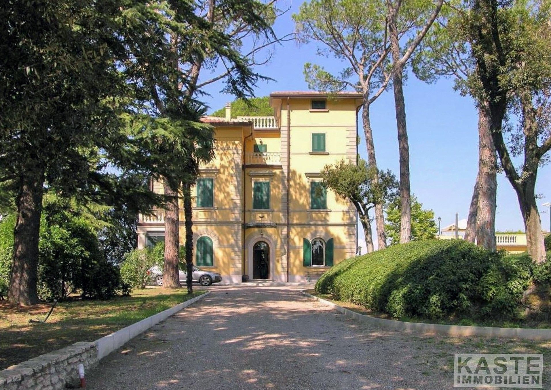 fotos Villa en la Toscana con 5 hectáreas de tierra y viñedo