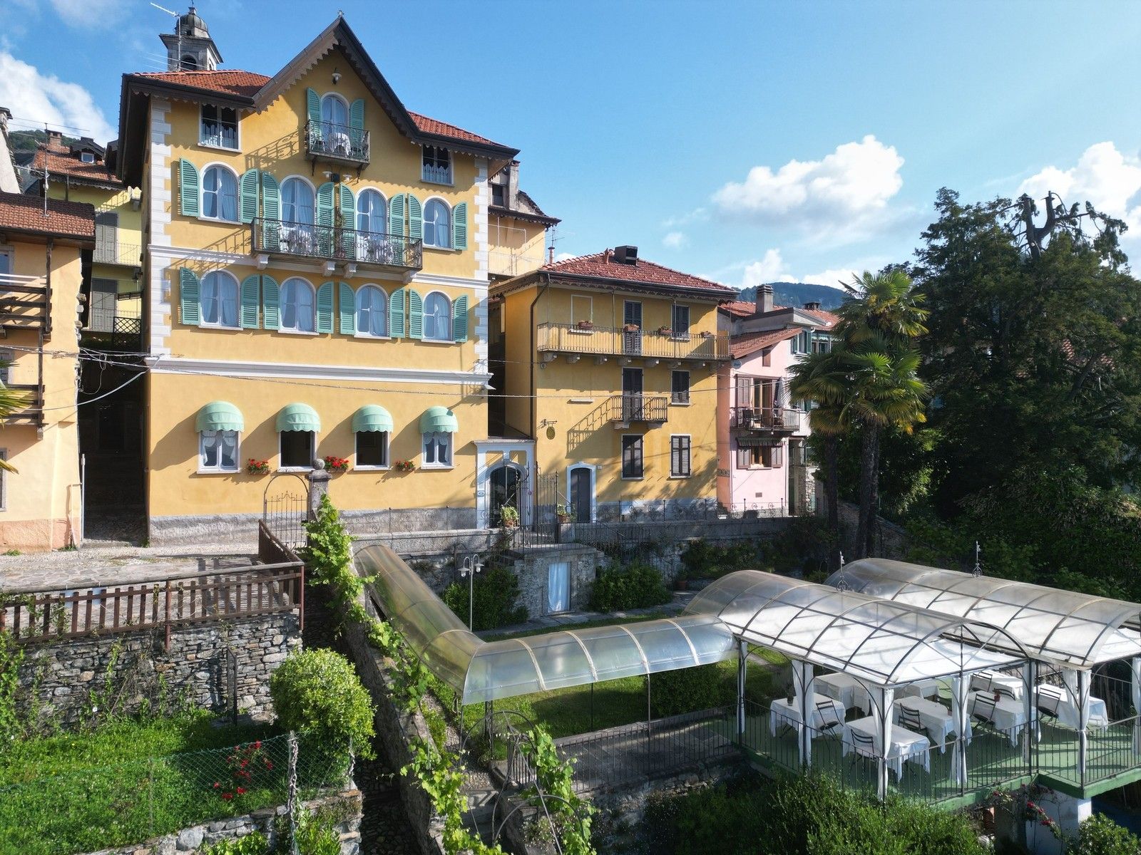 Fotos Villa histórica en Bee con vistas al lago