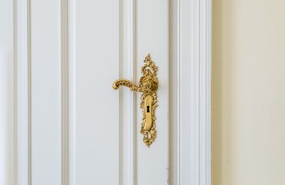 Palacio en venta 05-332 Żaków, Voivodato de Mazovia, Detalles