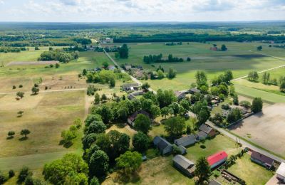 Mansión histórica en venta Piaski, Wolności 19, Voivodato de Łódź, Entorno de la propiedad
