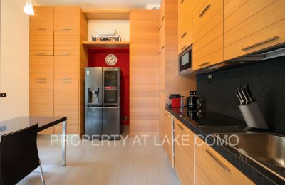 Apartamento en edificio histórico en venta Torno, Lombardía, Cocina