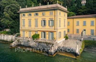 Apartamento en edificio histórico en venta Torno, Lombardía, Villa Taverna