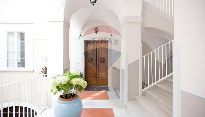 Palacio urbano en venta Campobasso, Molise,  Italia